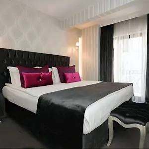 Otel Pera